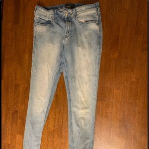 Pacsun “Active Stretch” skinny jeans. Light wash. 32x34